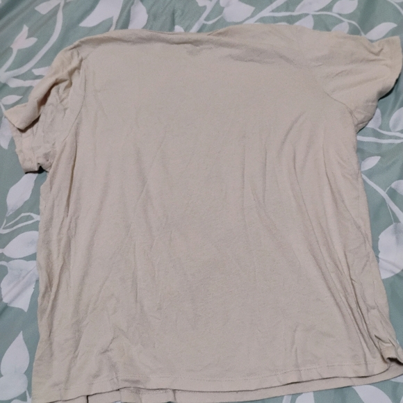 Zoe + Liv Cream Tee with Butterfly and Floral Print - Picture 4 of 6